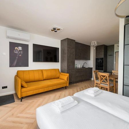 Premium Studio Klobucka Airport Варшава Екстер'єр фото