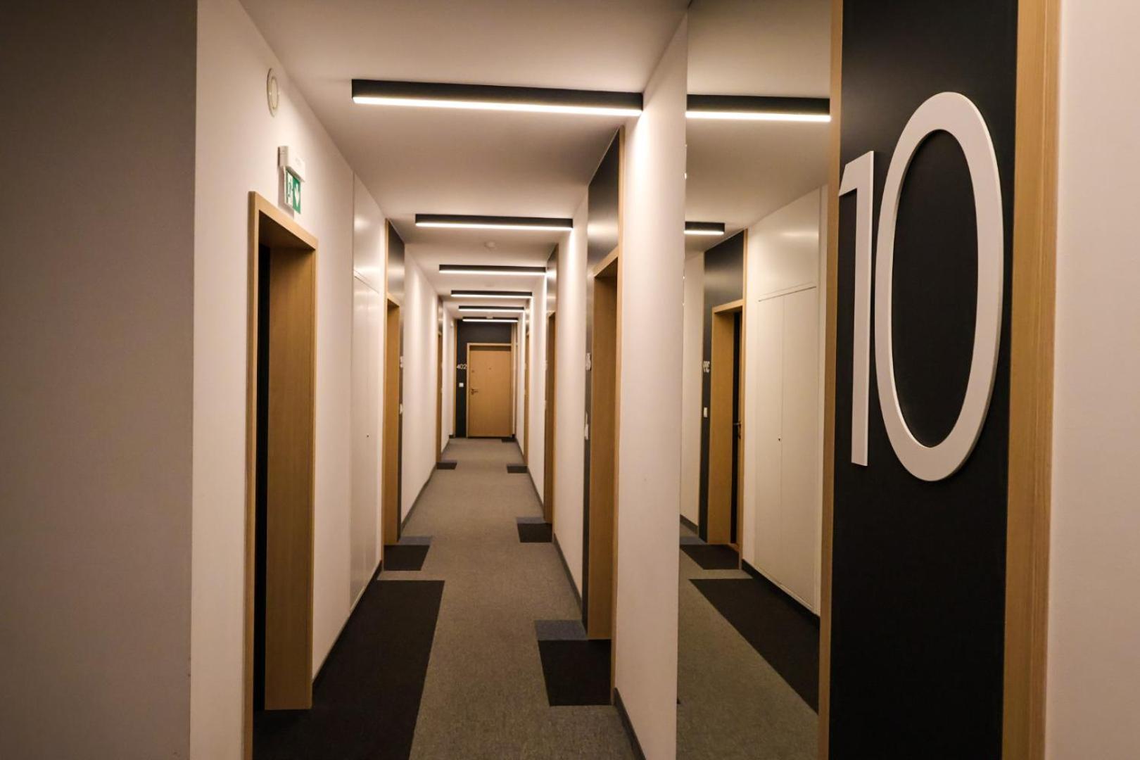 Premium Studio Klobucka Airport Варшава Екстер'єр фото
